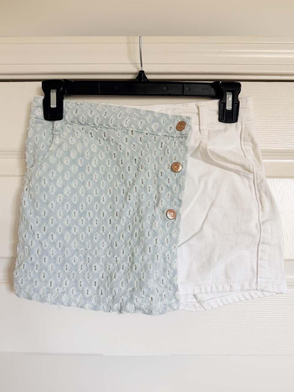 Tractr Girls White and Blue Skort